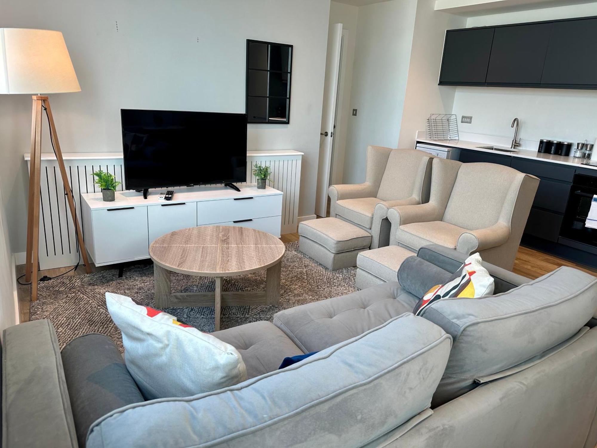 Lovely 1 Bed Apartment - Old Trafford Манчестер Экстерьер фото